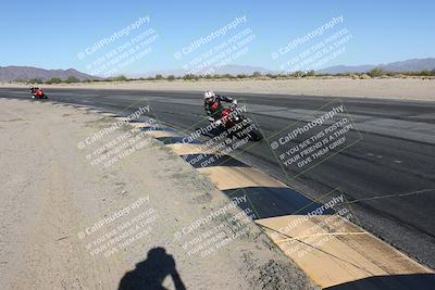 media/Dec-01-2025-Moto Forza (Mon) [[2daa91e15f]]/2-Intermediate Group/Session 4 (Turn 10 Inside)/